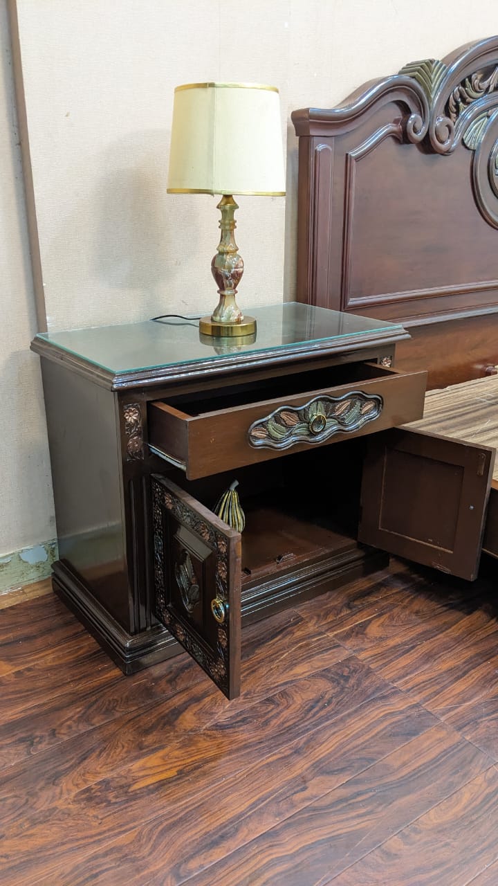 King Size Bed with 2 Side Tables