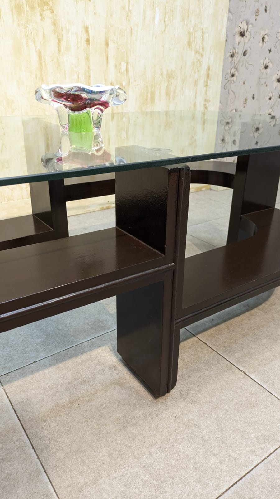 Elegant Design Center Table