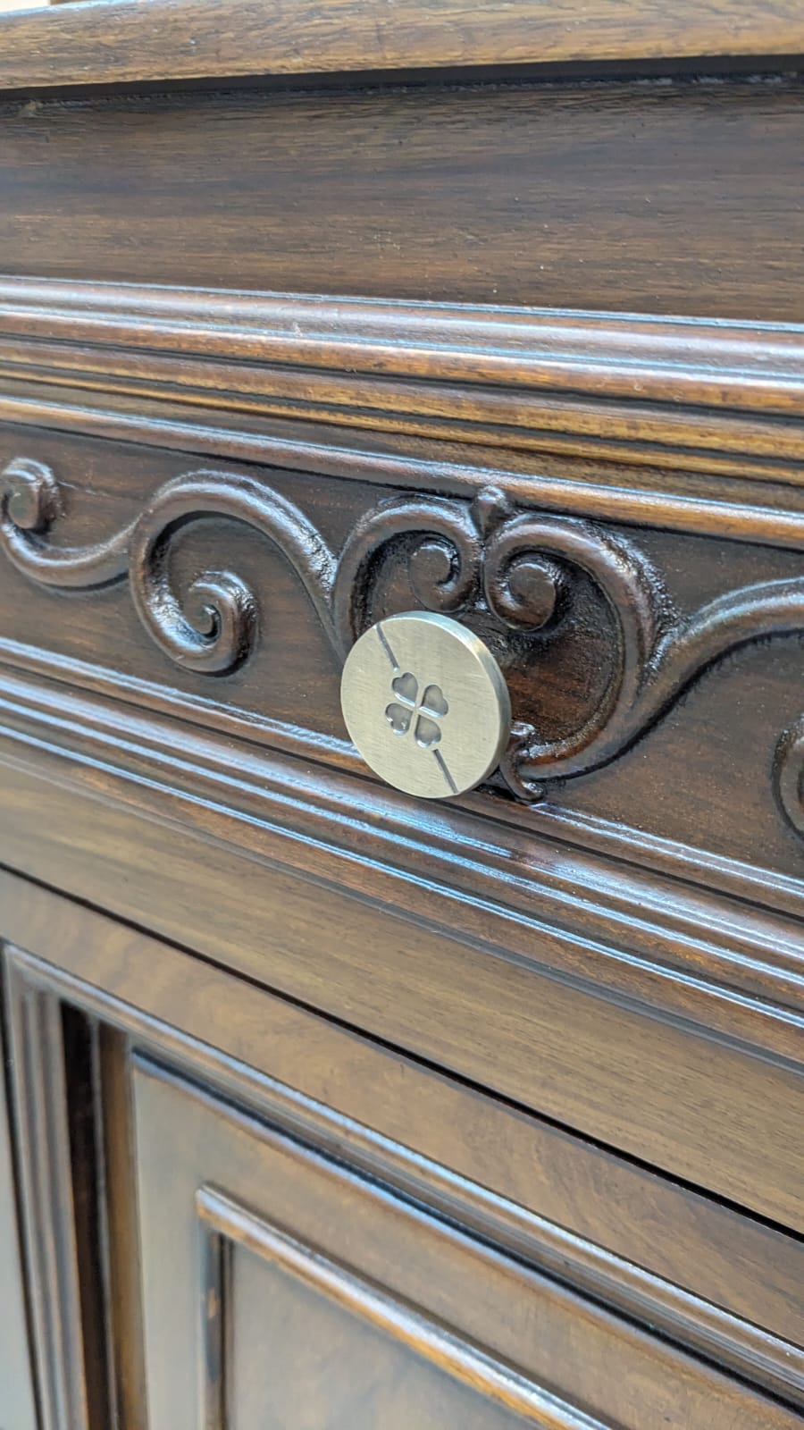 Solid Sheesham Wood King Size Bed With 2 Side Tables and Dressing Table