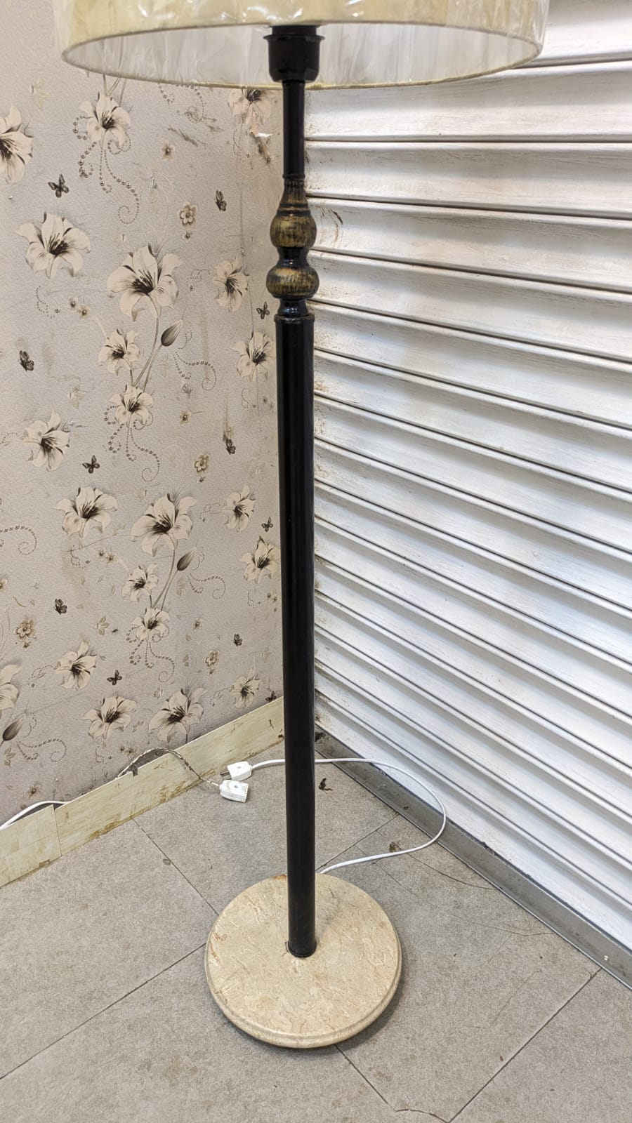 Floor lamp