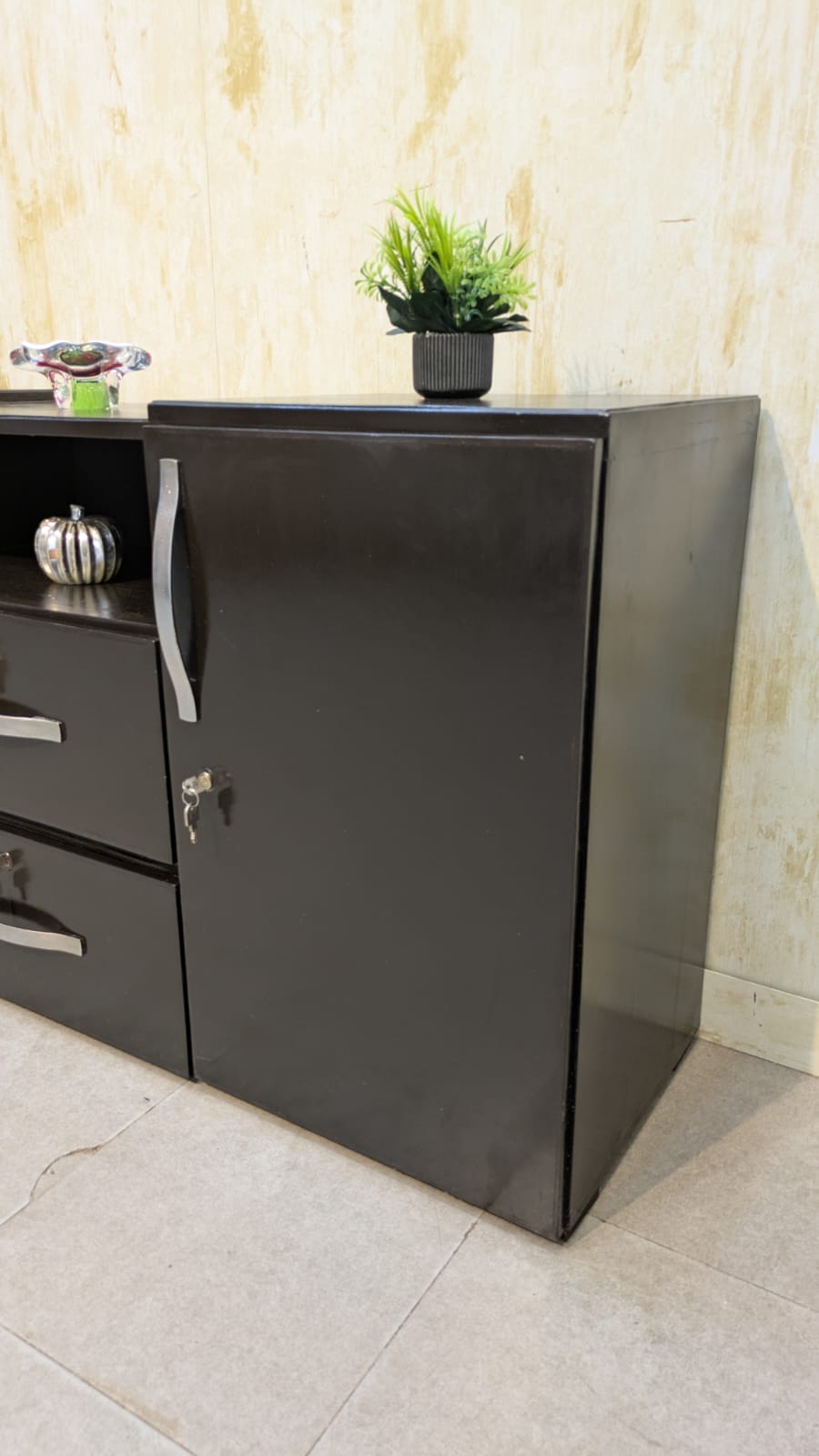 Elgent side Board