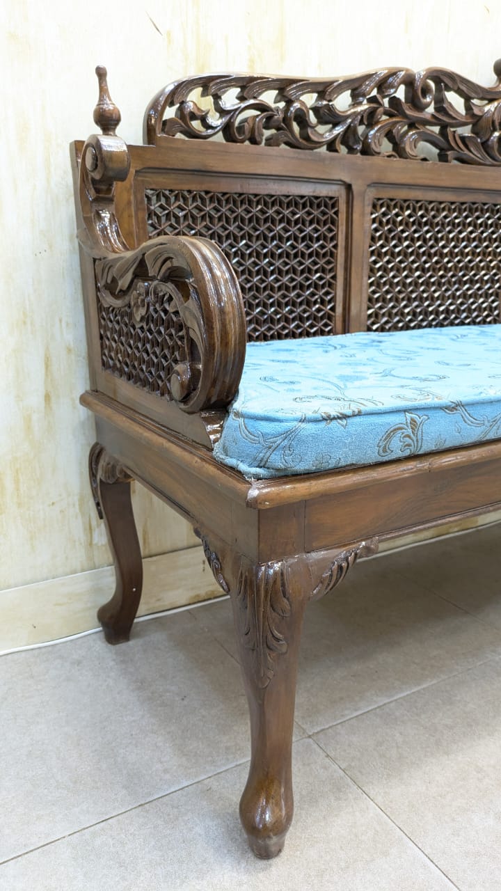 Antique 5 Seater Sofa Set