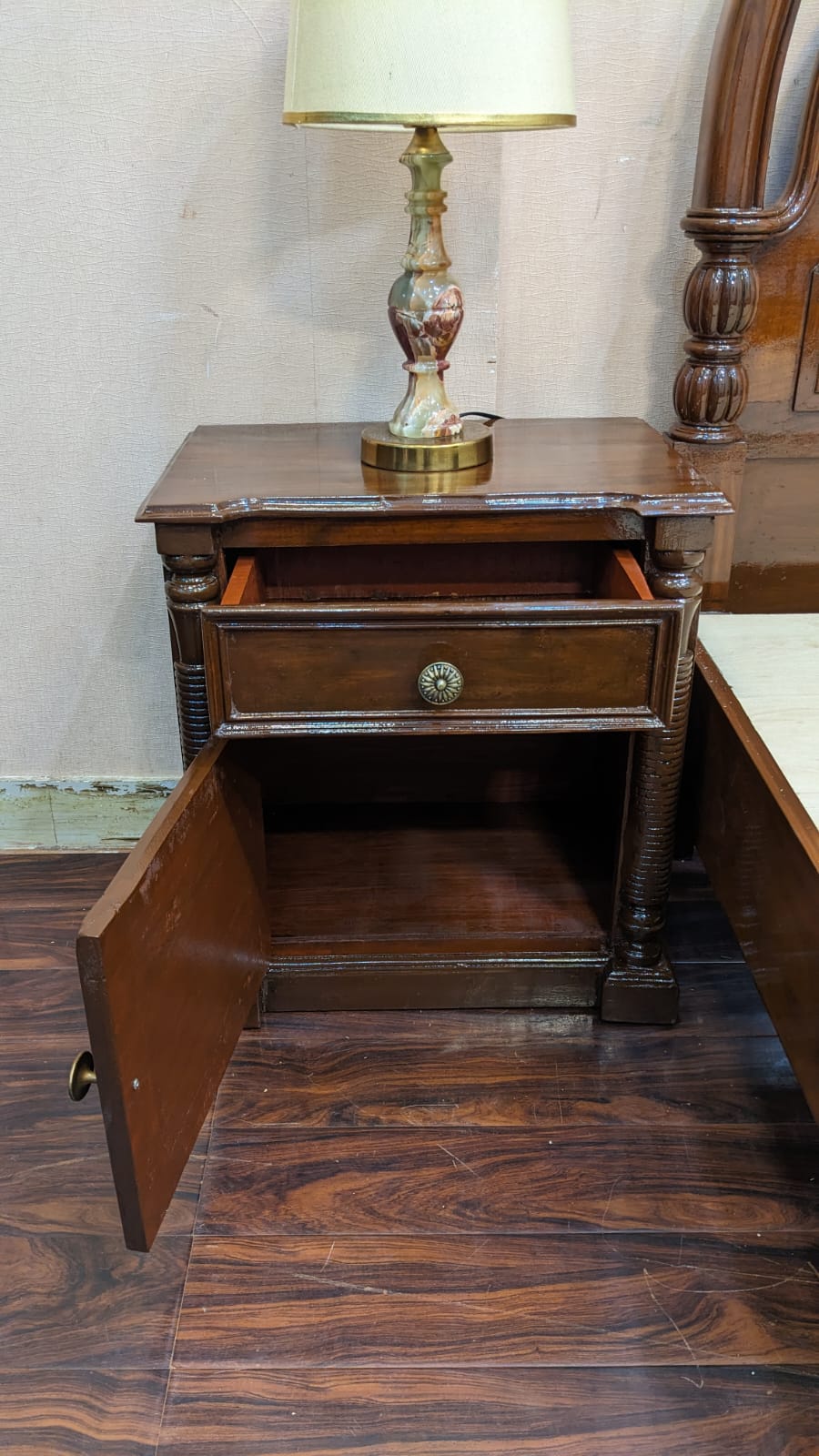 Pure Sheesham Wood King Size Bed With 2 Side Tables