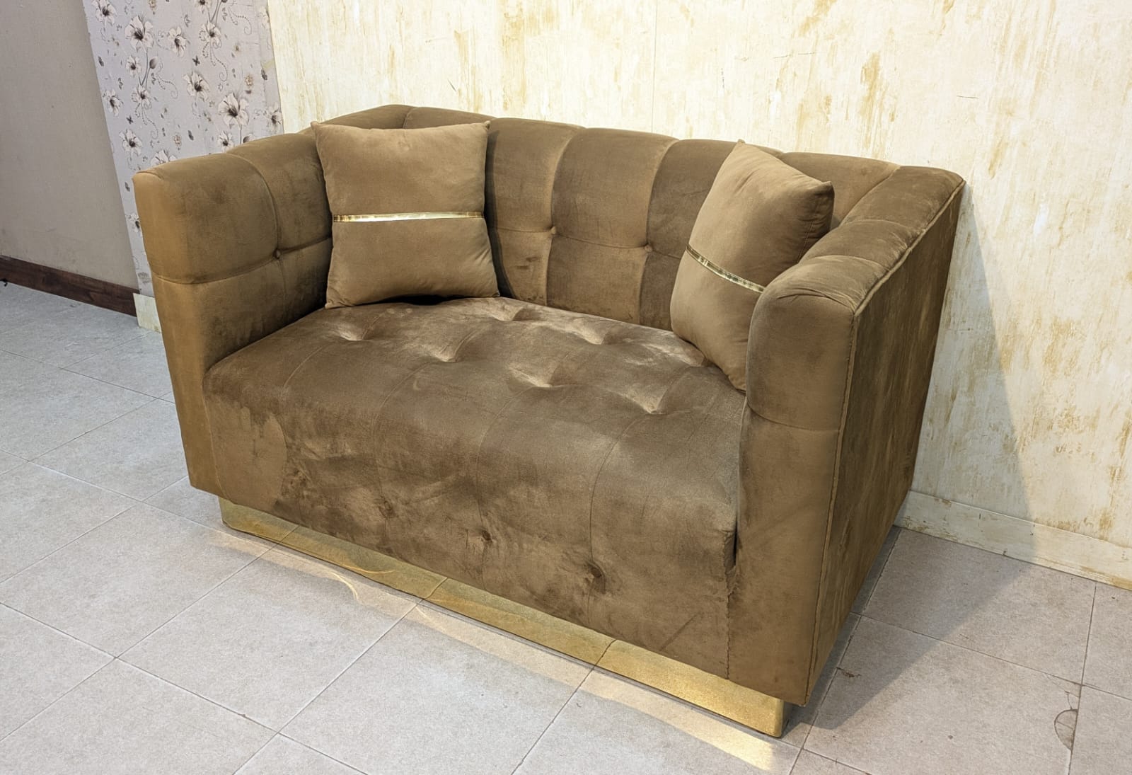 4 seater sofa