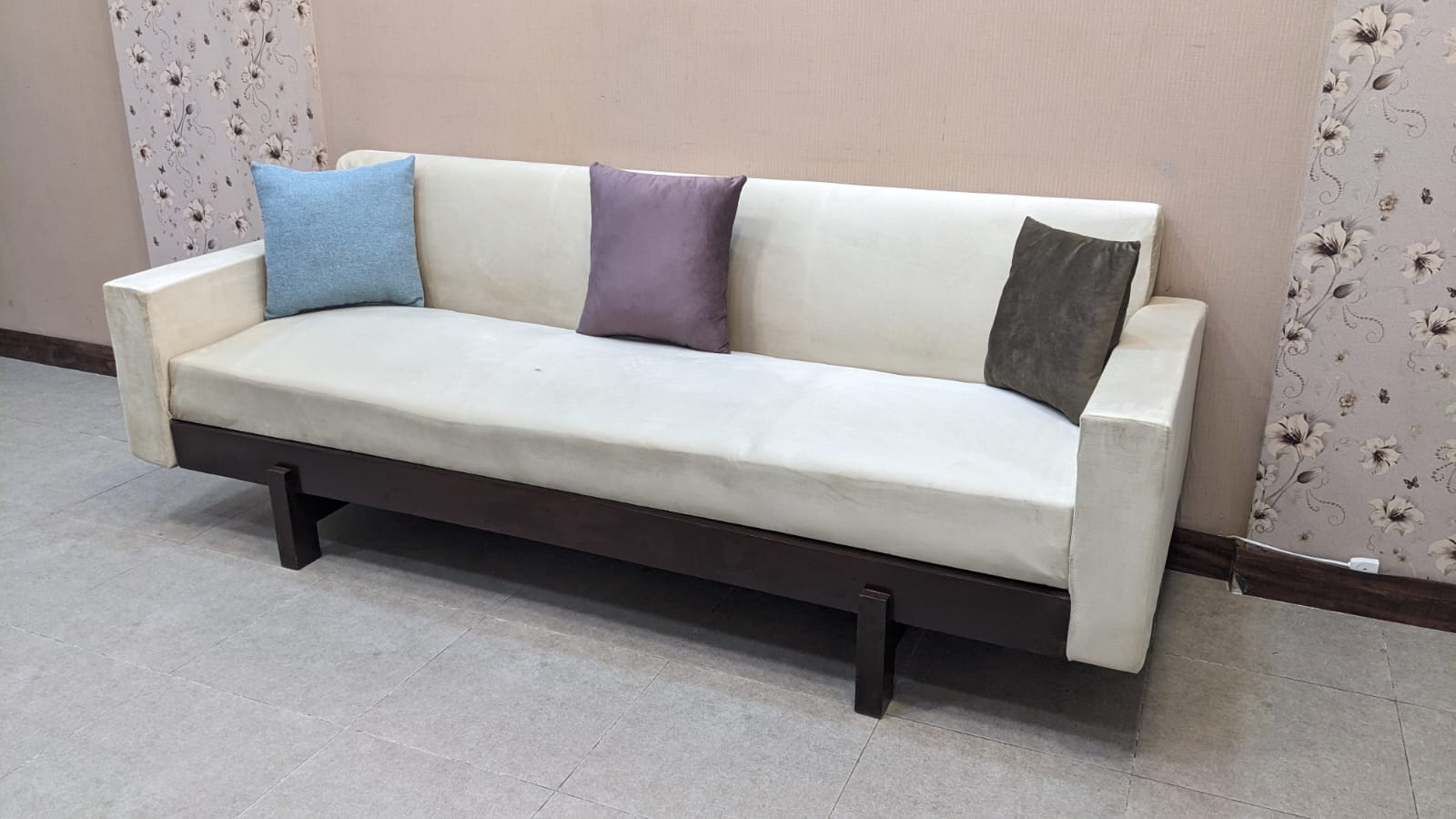 Modern Design 3 Seater Sofa
