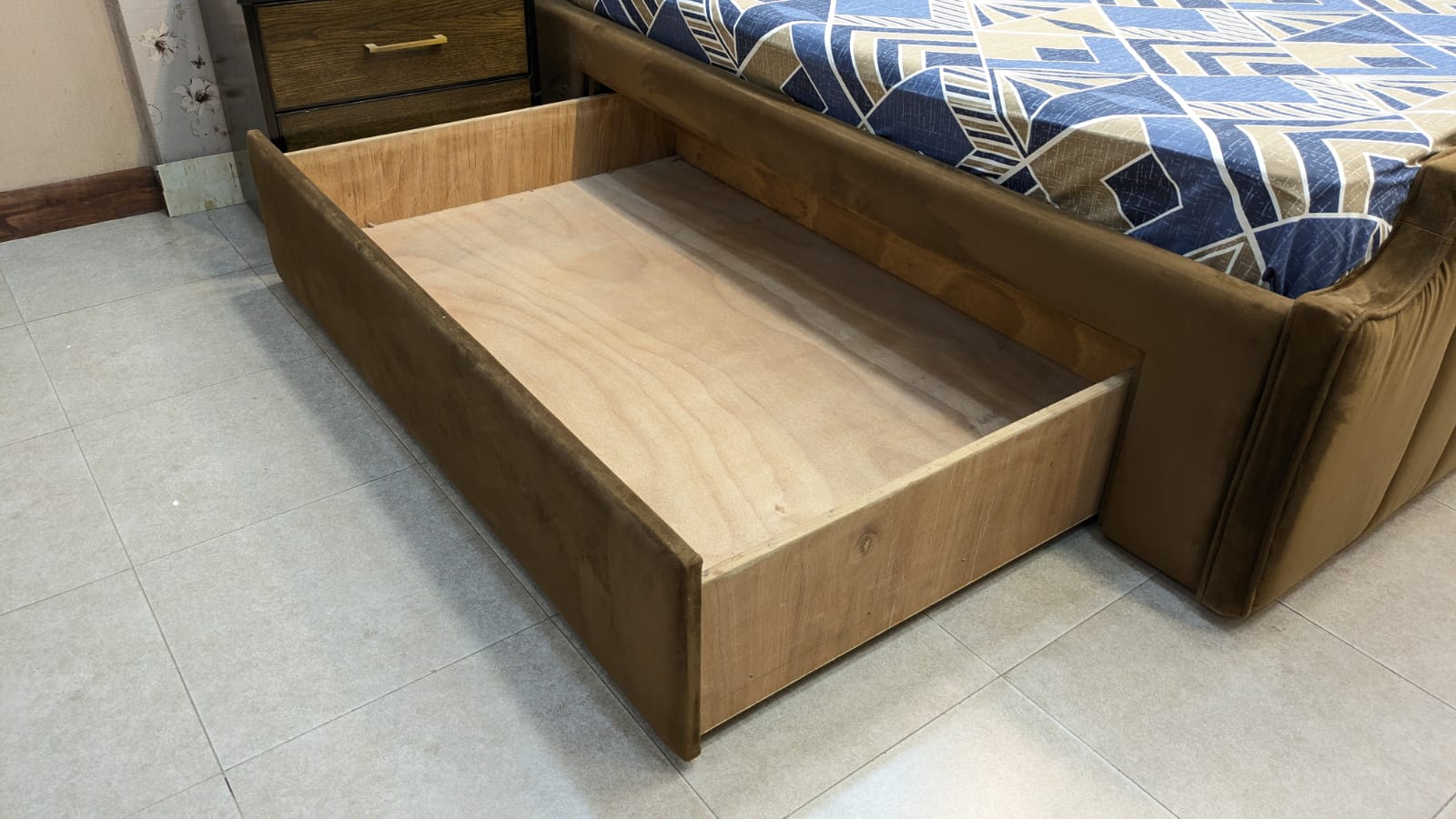 Modern Design King Size Bedroom Set