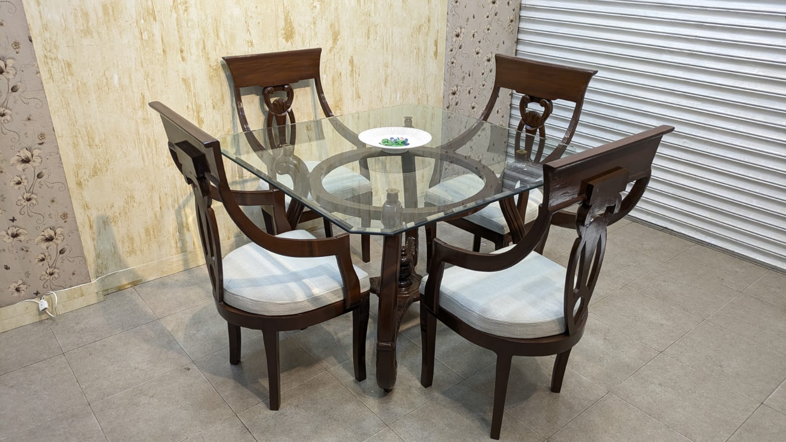 Premium Solid Sheesham Wood 4 Seater Dining Table