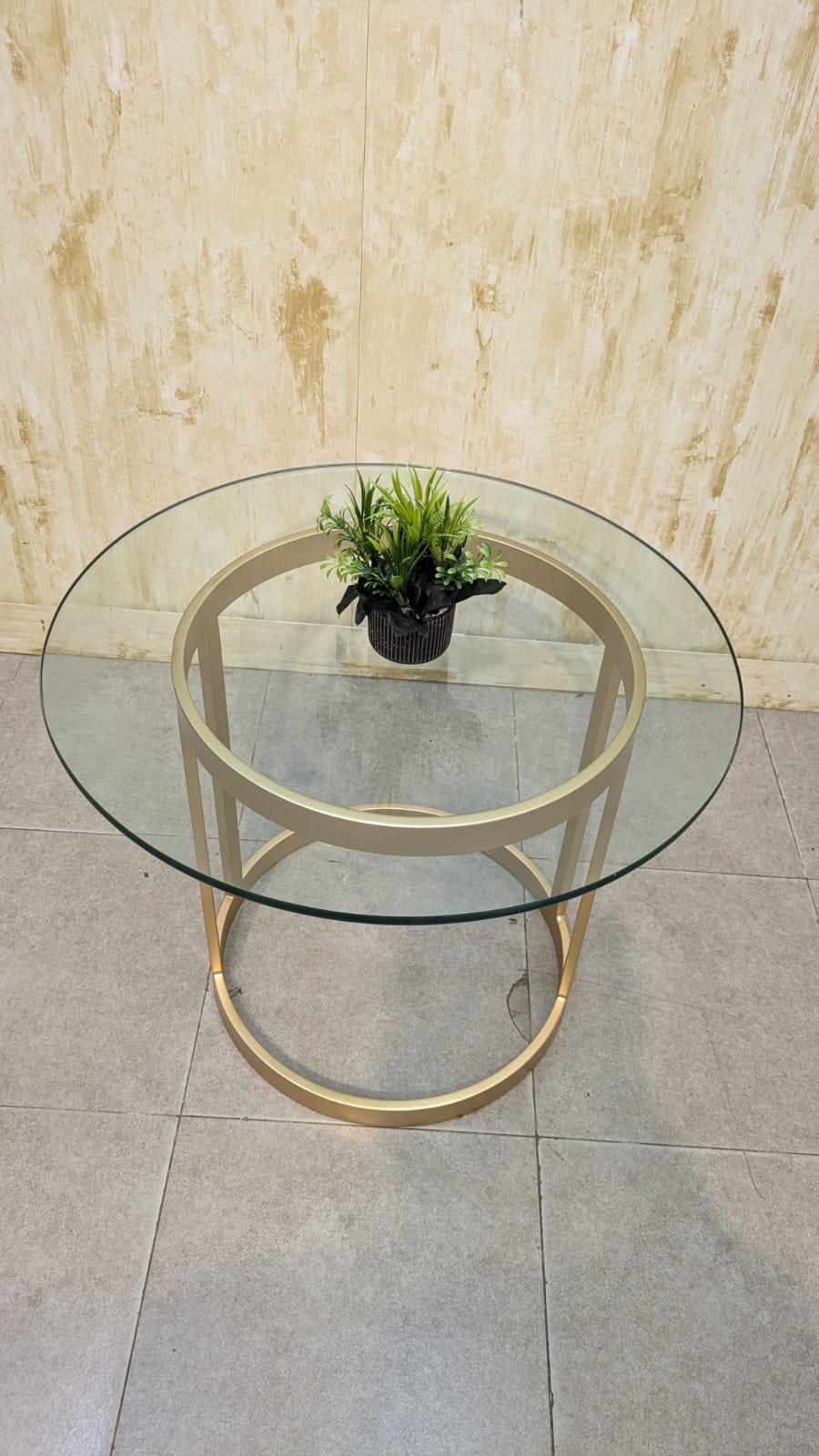Corner Table