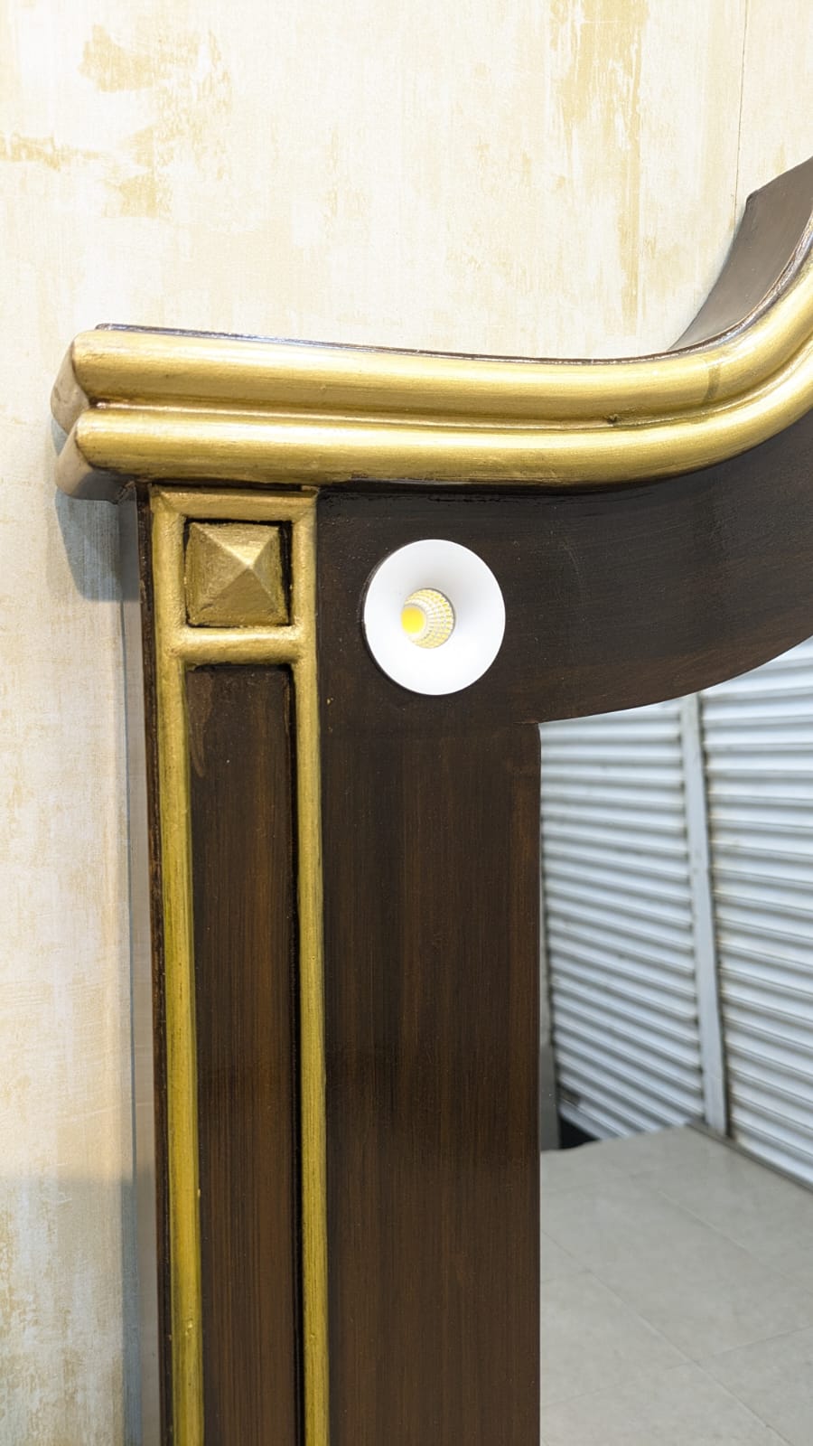Wall Mounted Console With Led Mirror