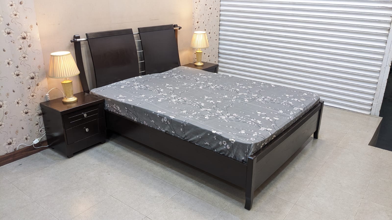 Queen Size Bed Set