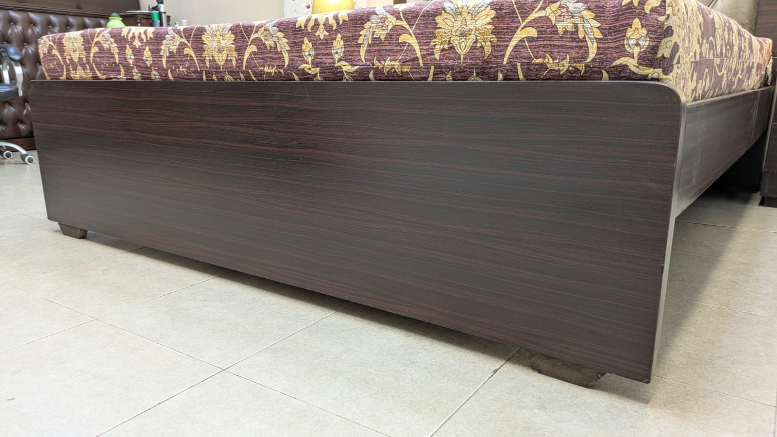 King Size Bed with 2 Side Tables
