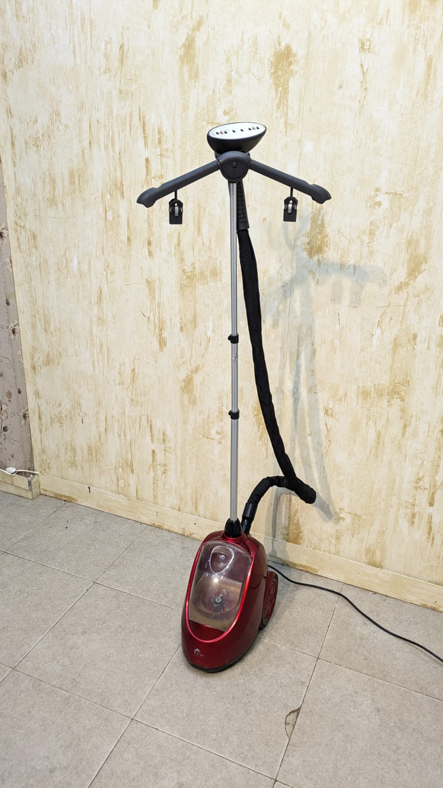 Elite Appliances Garment Steamer – Quick & Easy Wrinkle Removal