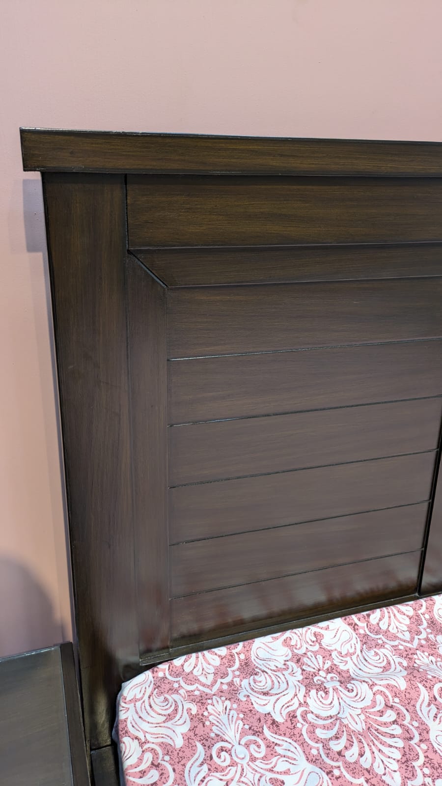 Elegant Queen Size Bed with 2 Side Tables