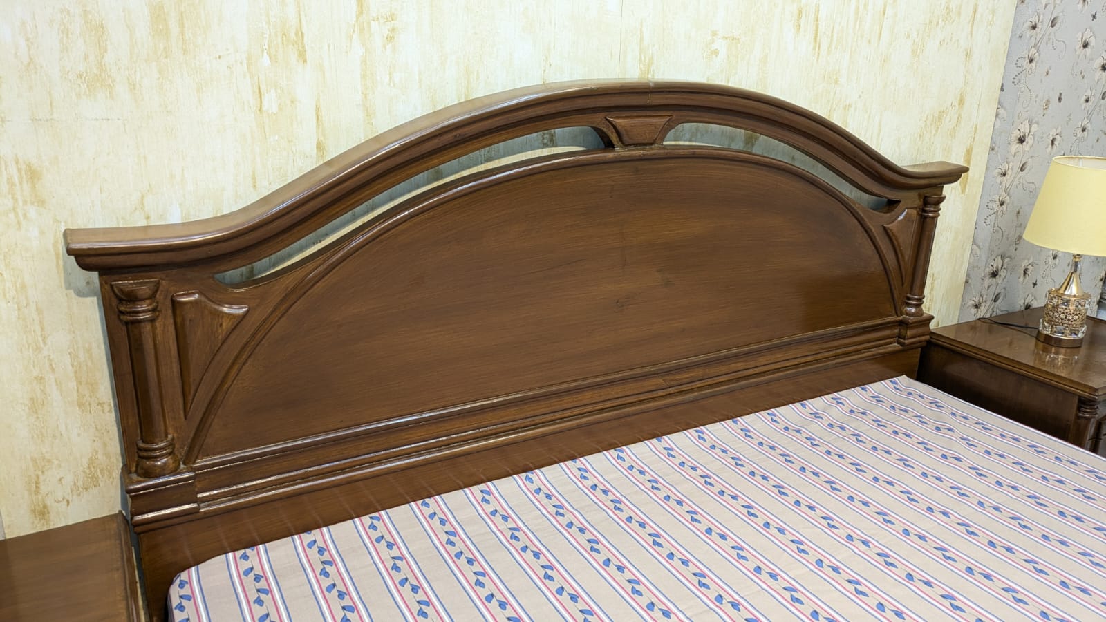 King Size Bed with 2 Side Tables