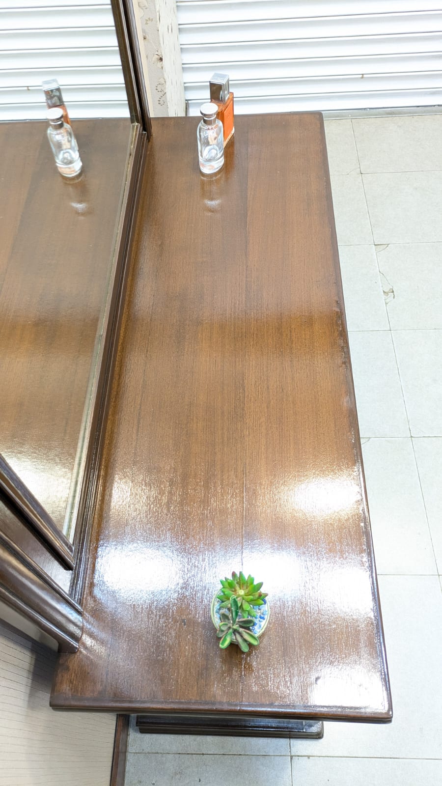King Size Bed With 2 Side Tables and Dressing Table