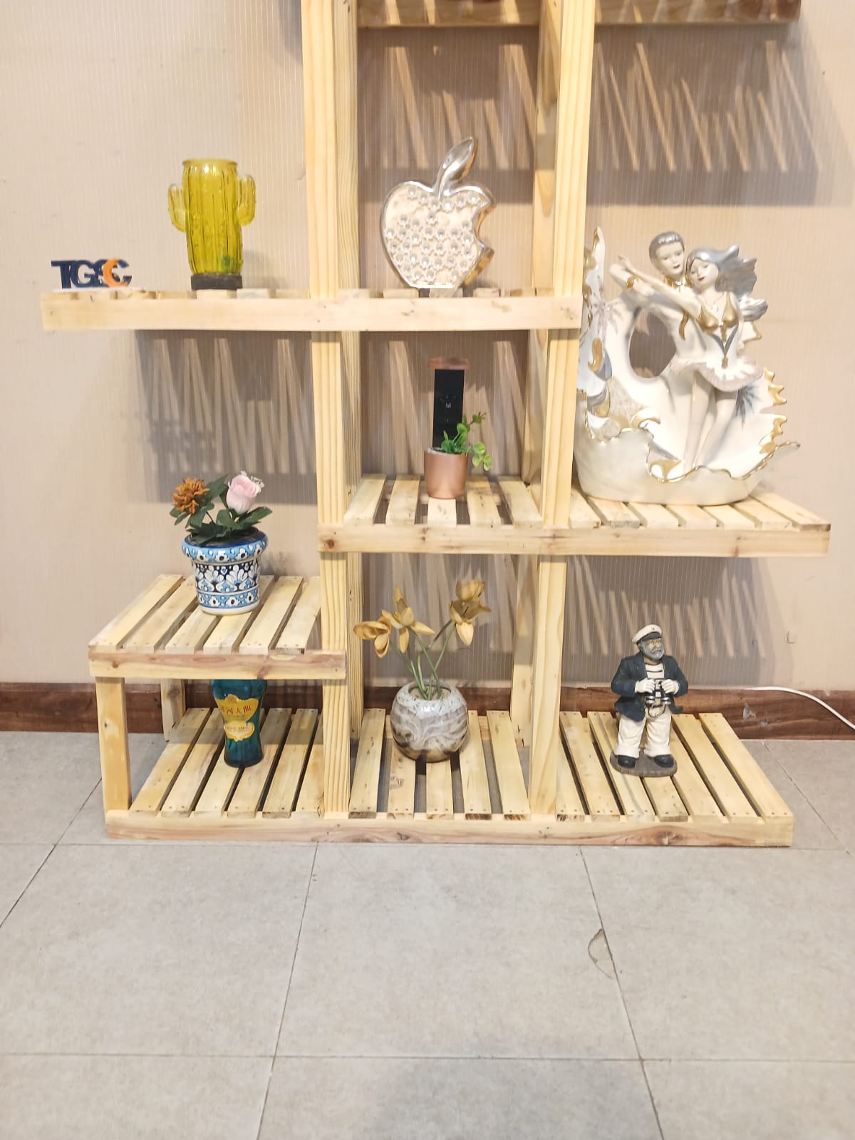 Brand New House Style Wooden Display Rack