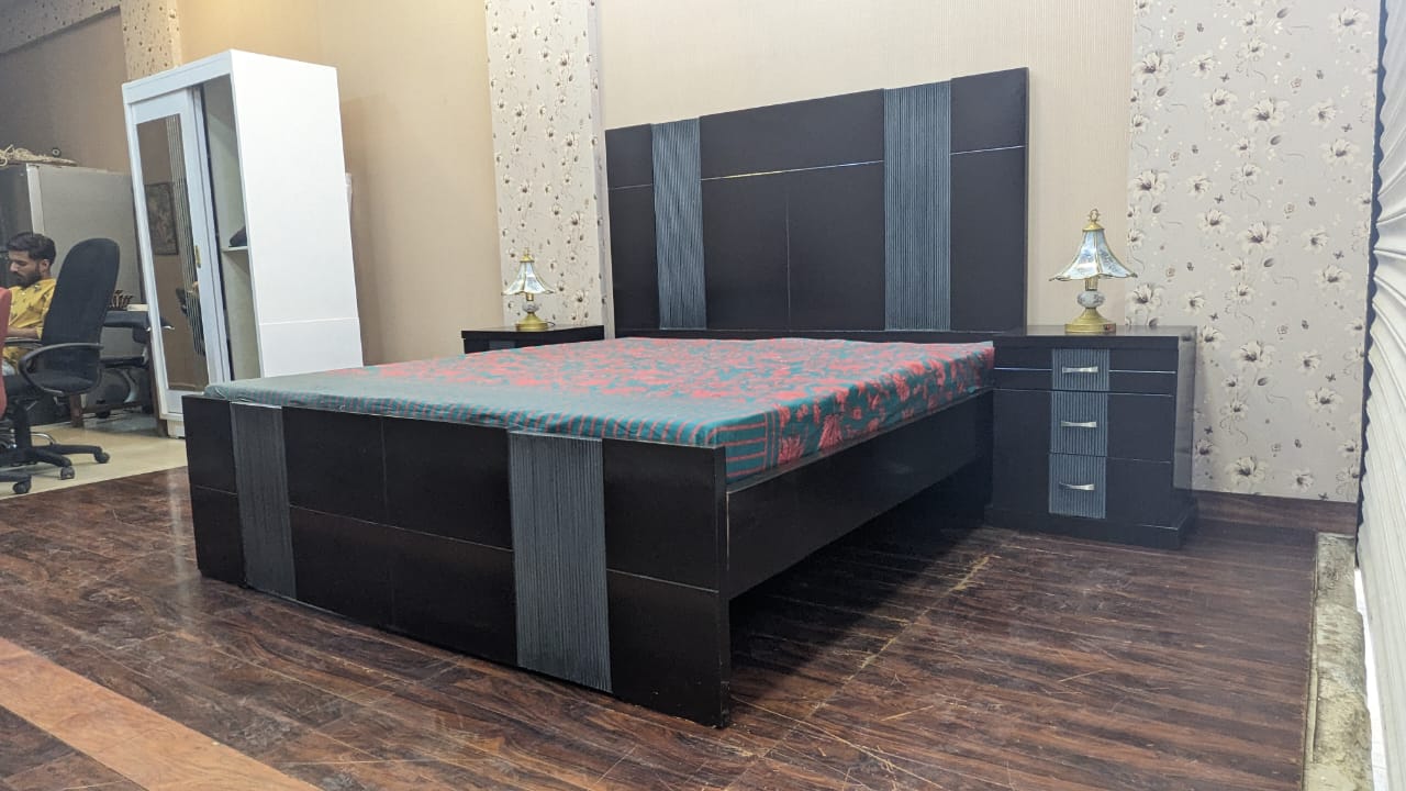 King Size Bed with 2 Side Tables
