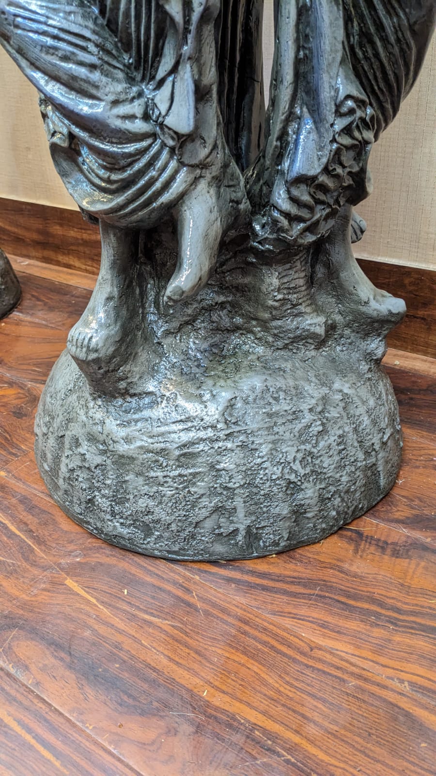 New Pair Of Roman Style Pedestals / Planters