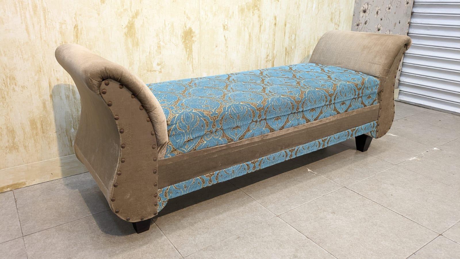 2 Seater Seattee