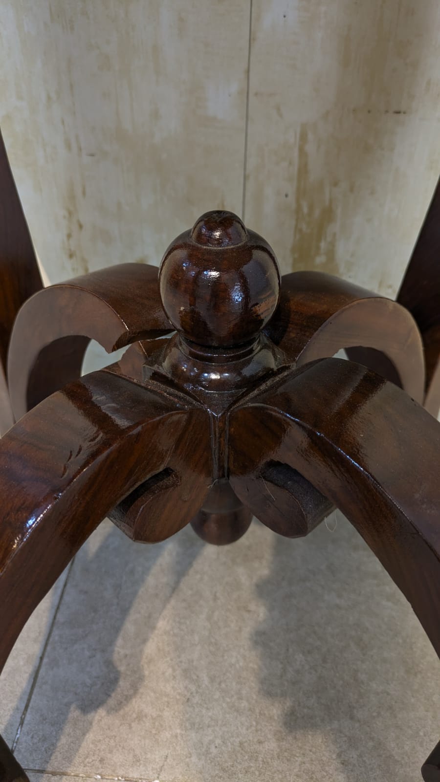 Corner Table