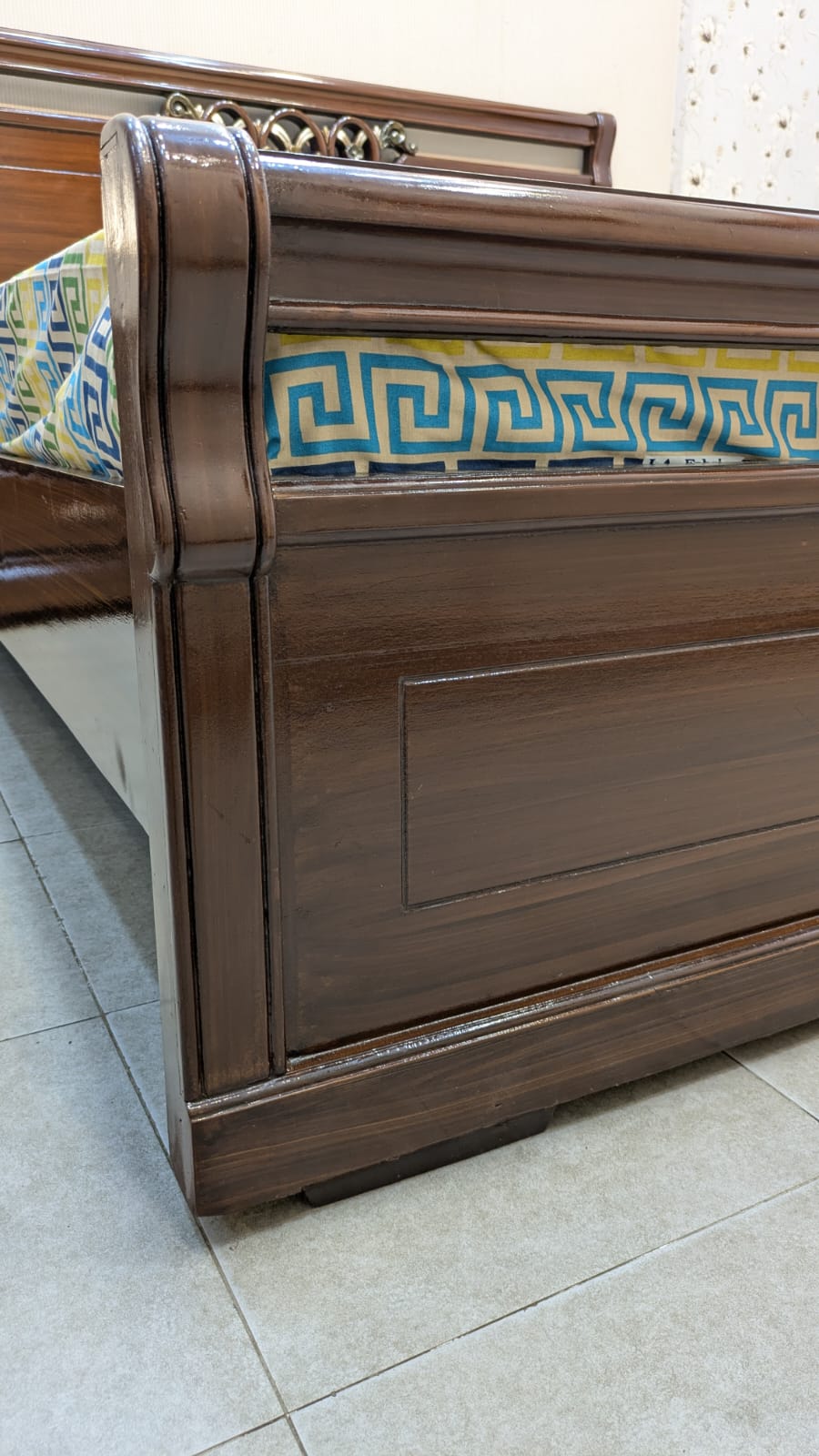 Super King Size Bed With 2 Side Tables