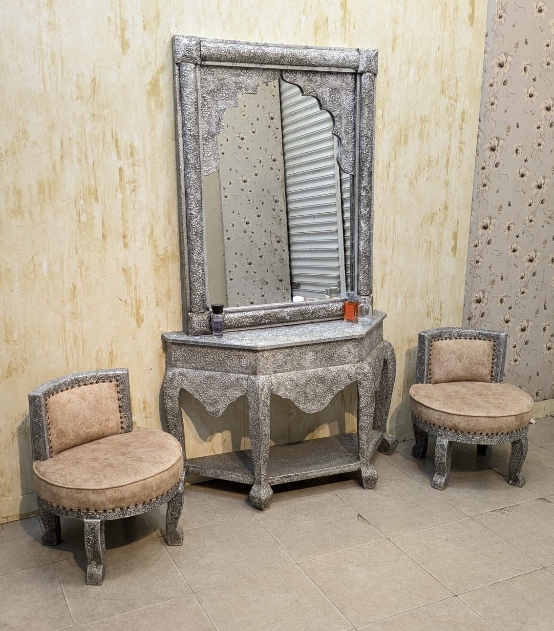 Traditional Silver Embossed Console with Wall Mounted Mirror and 2 Accent Chairs