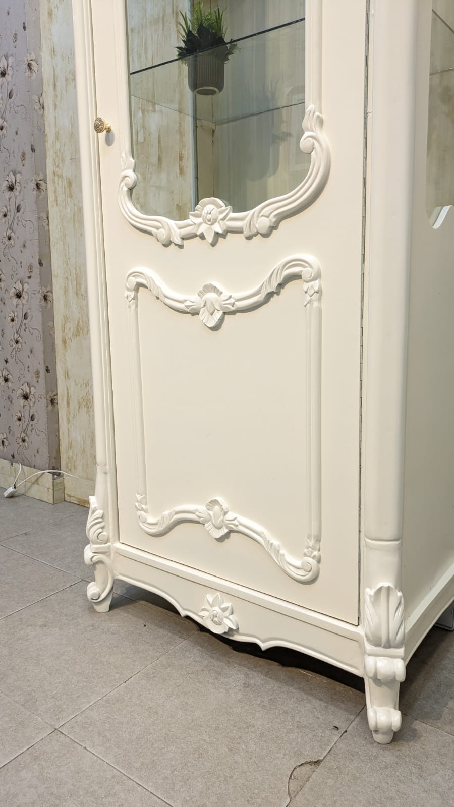 Brand New Unused Crockery Divider