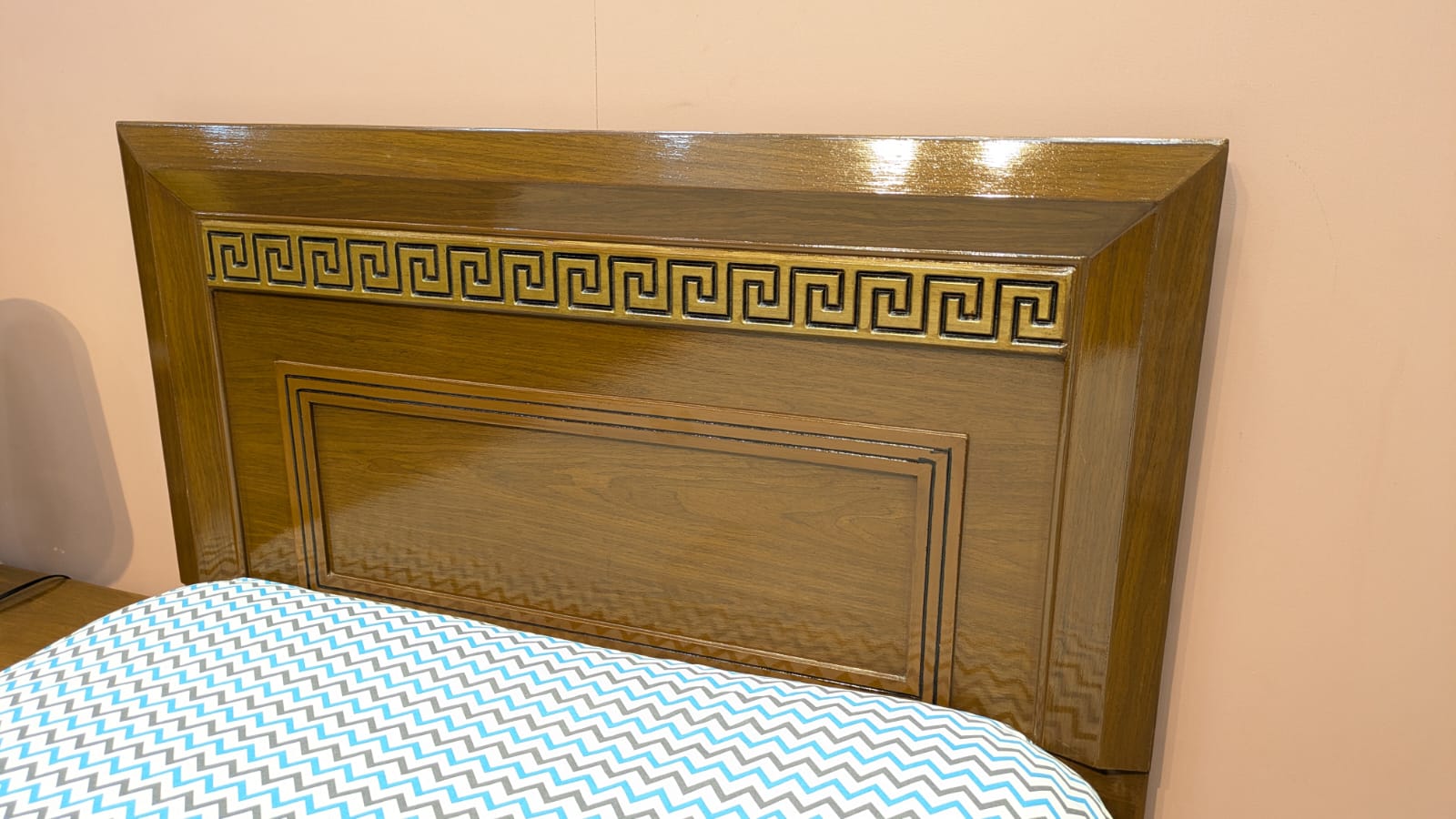 Single Bed With 1 Side Table