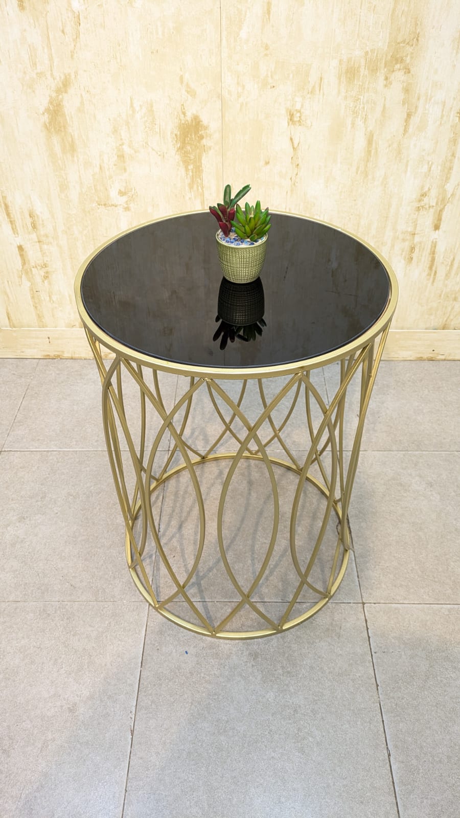 Corner Table