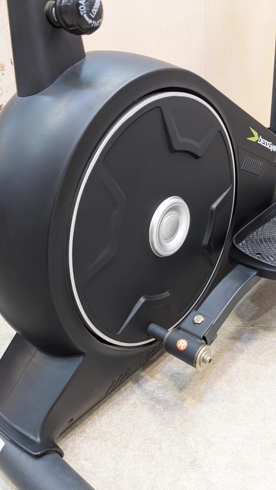 Bessgym Eleptical Cross Trainer