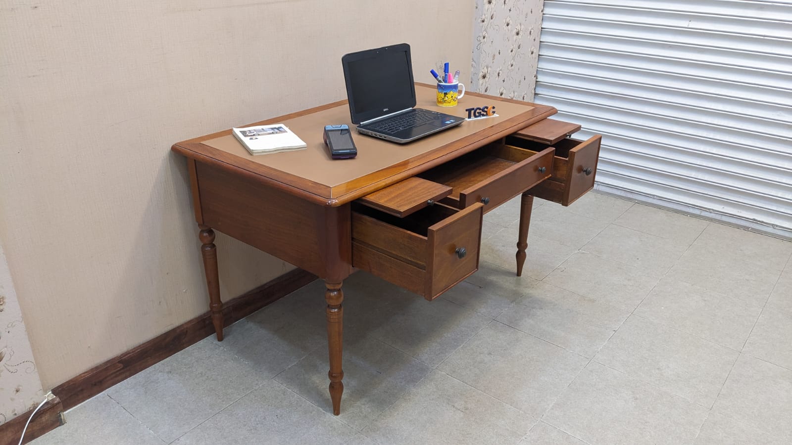 Interwood Writing Desk