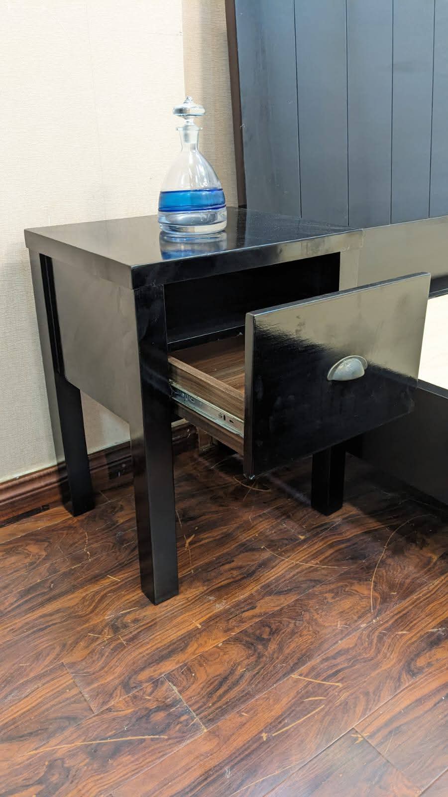 🔥Habitt Nimoy🔥 King Size Bed with 2 Side Tables