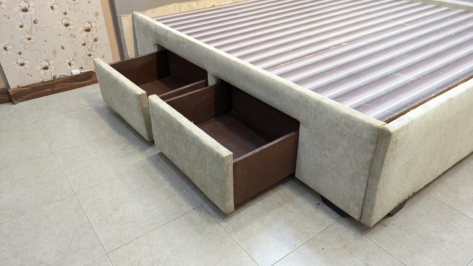 Fully Cushioned King Size Bed