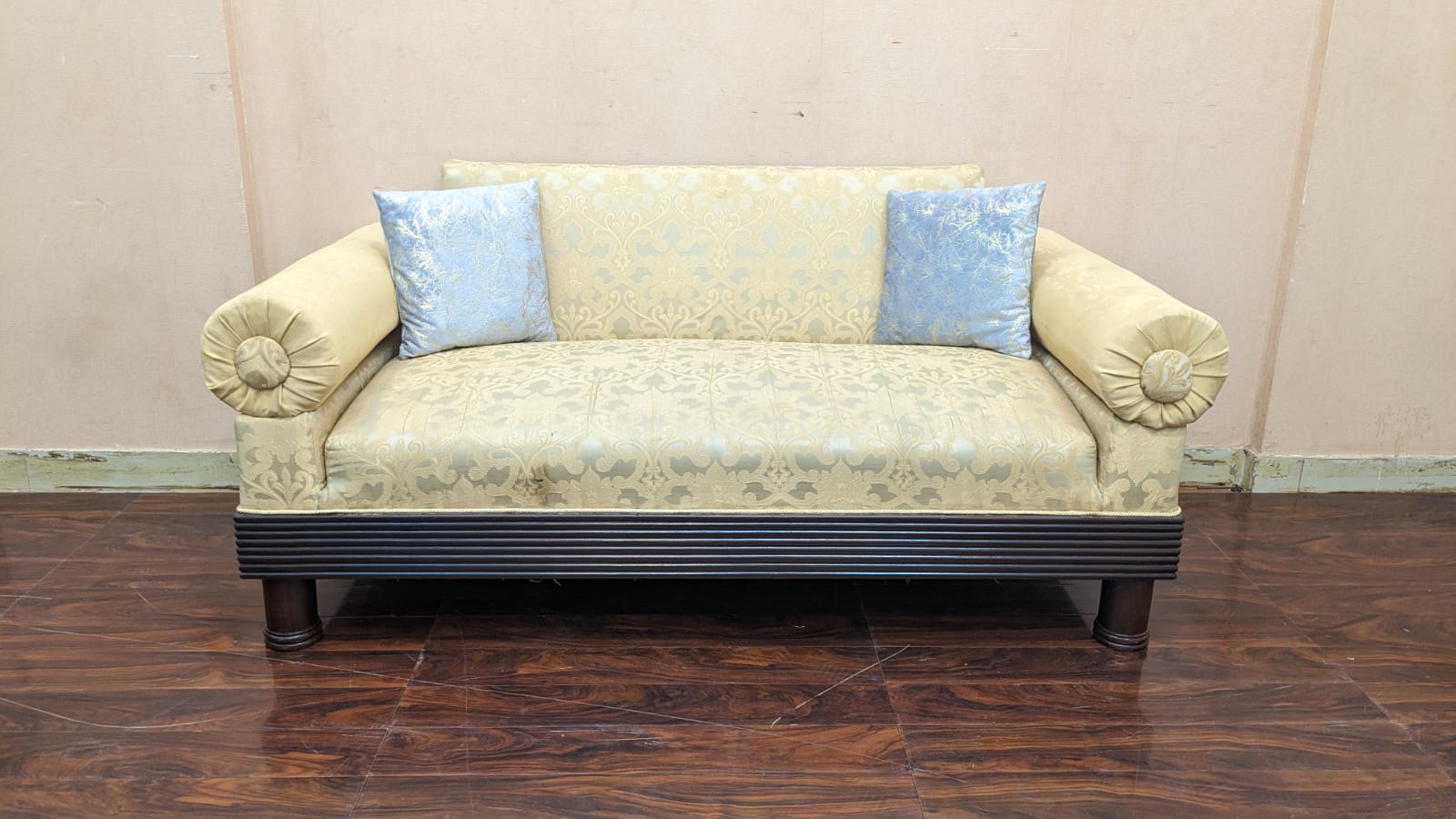 Kalamkaar Furniture 4 Seater Sofa Set
