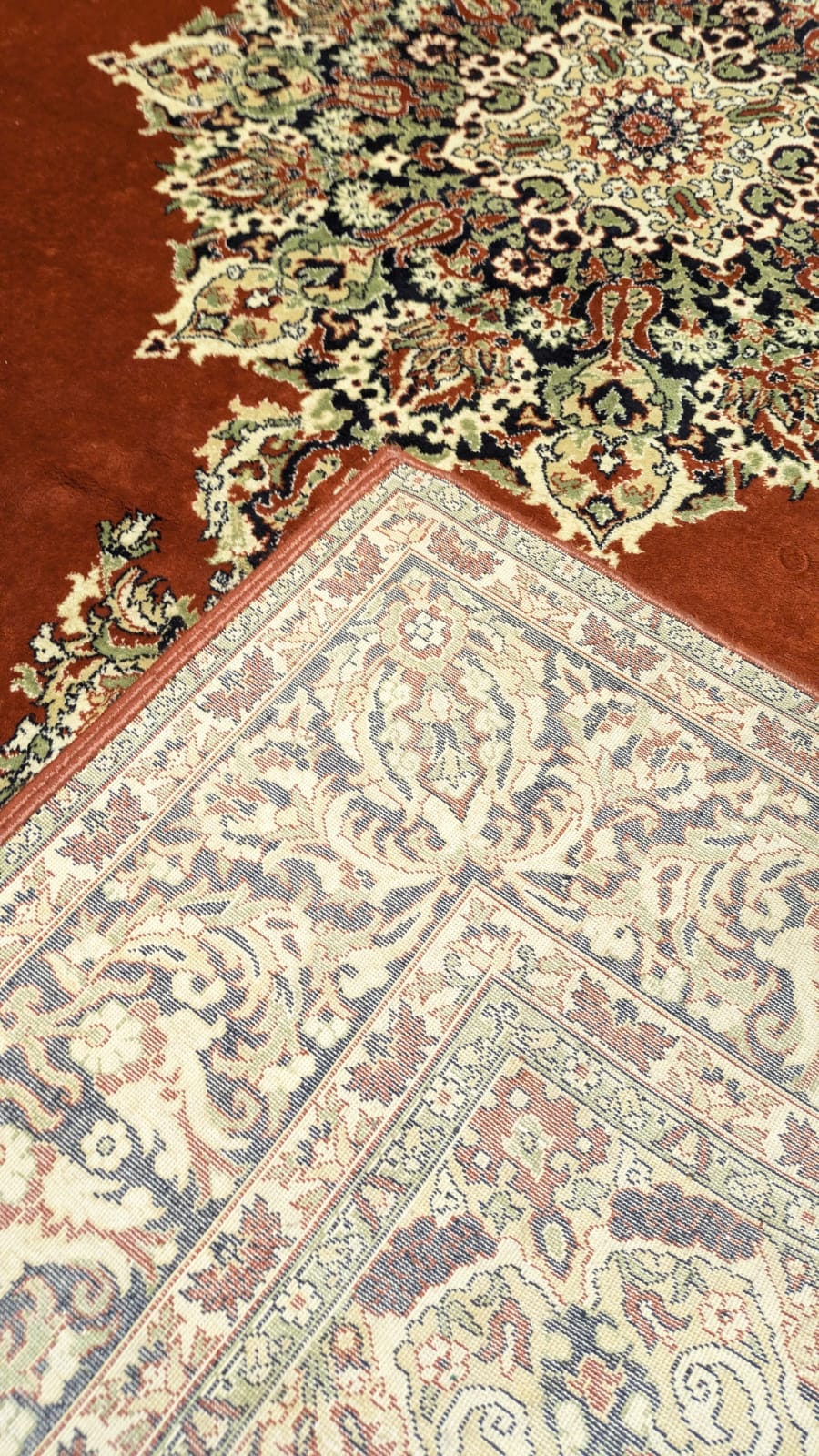 BEAUTIFUL ELEGANT ROOM CARPET