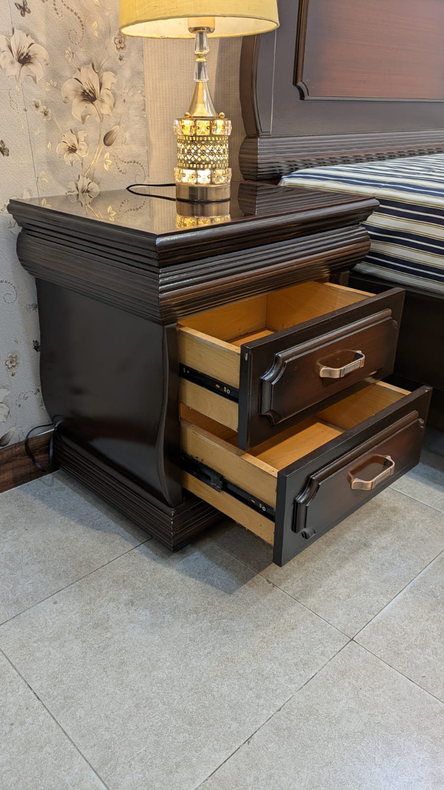 King Size Bed With 2 Side Tables and Dressing Table