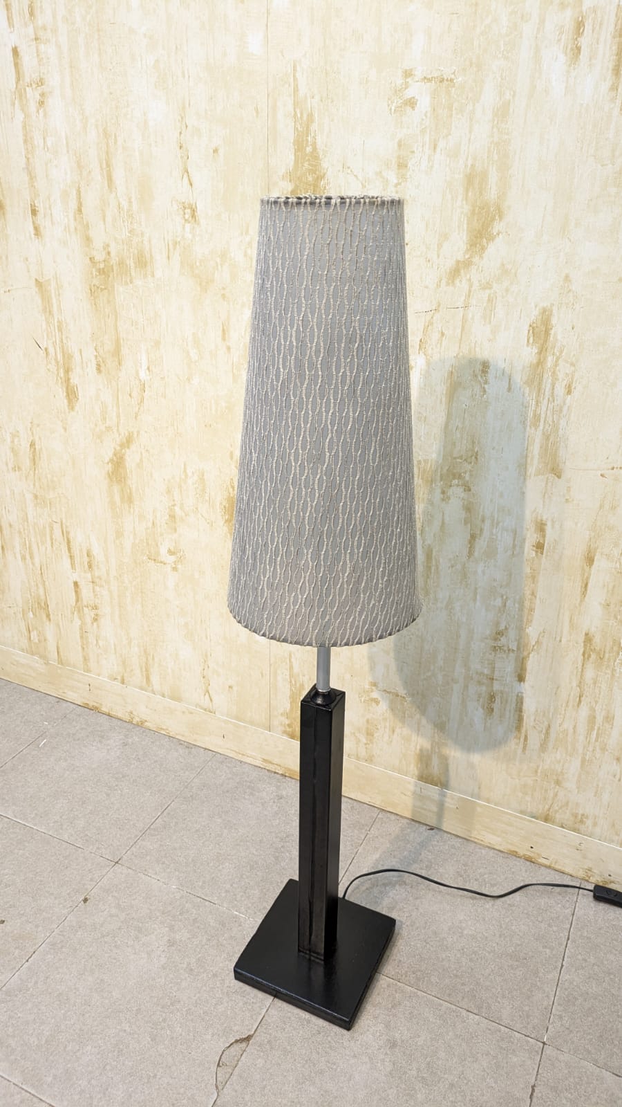Floor lamp
