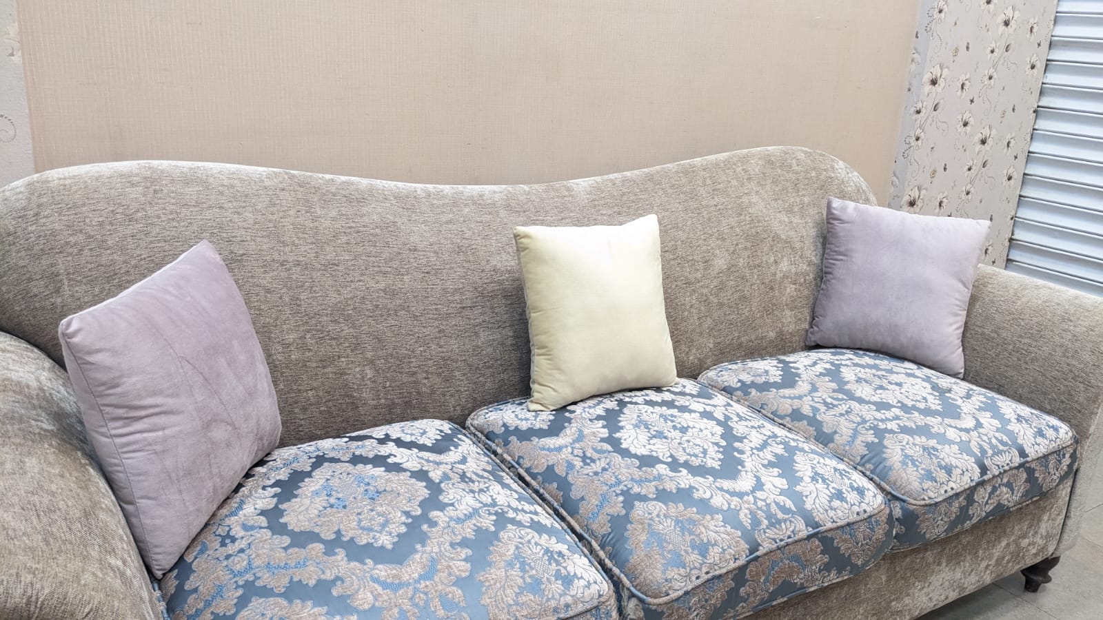 Comfortable 5 Seater Sofa Set