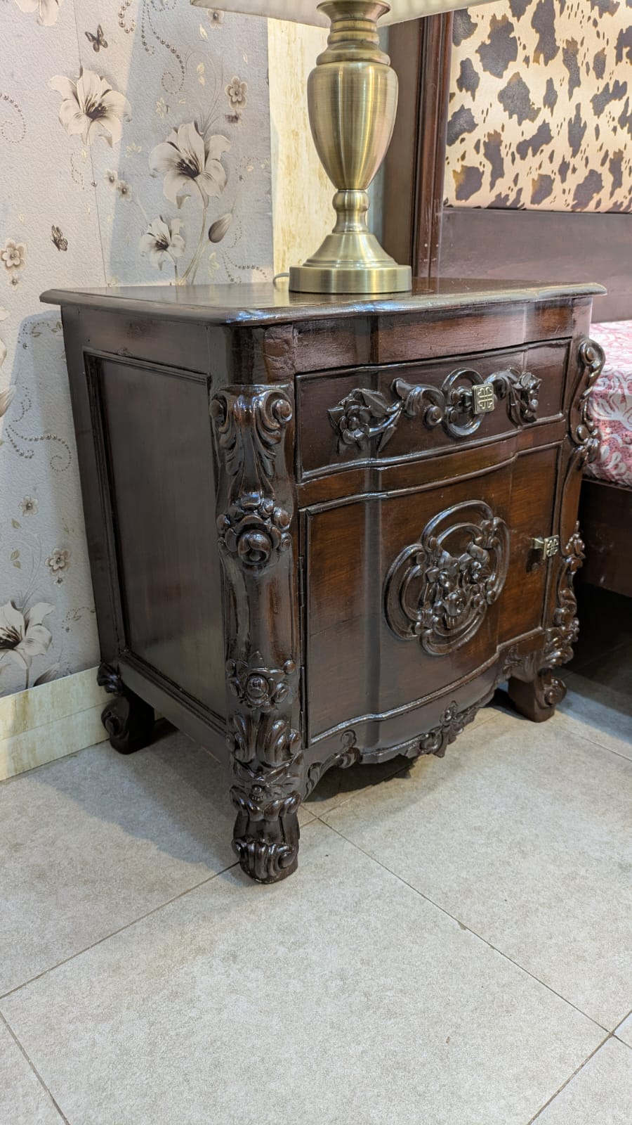 Sheesham Wood King Size Bed With 1 Side Table