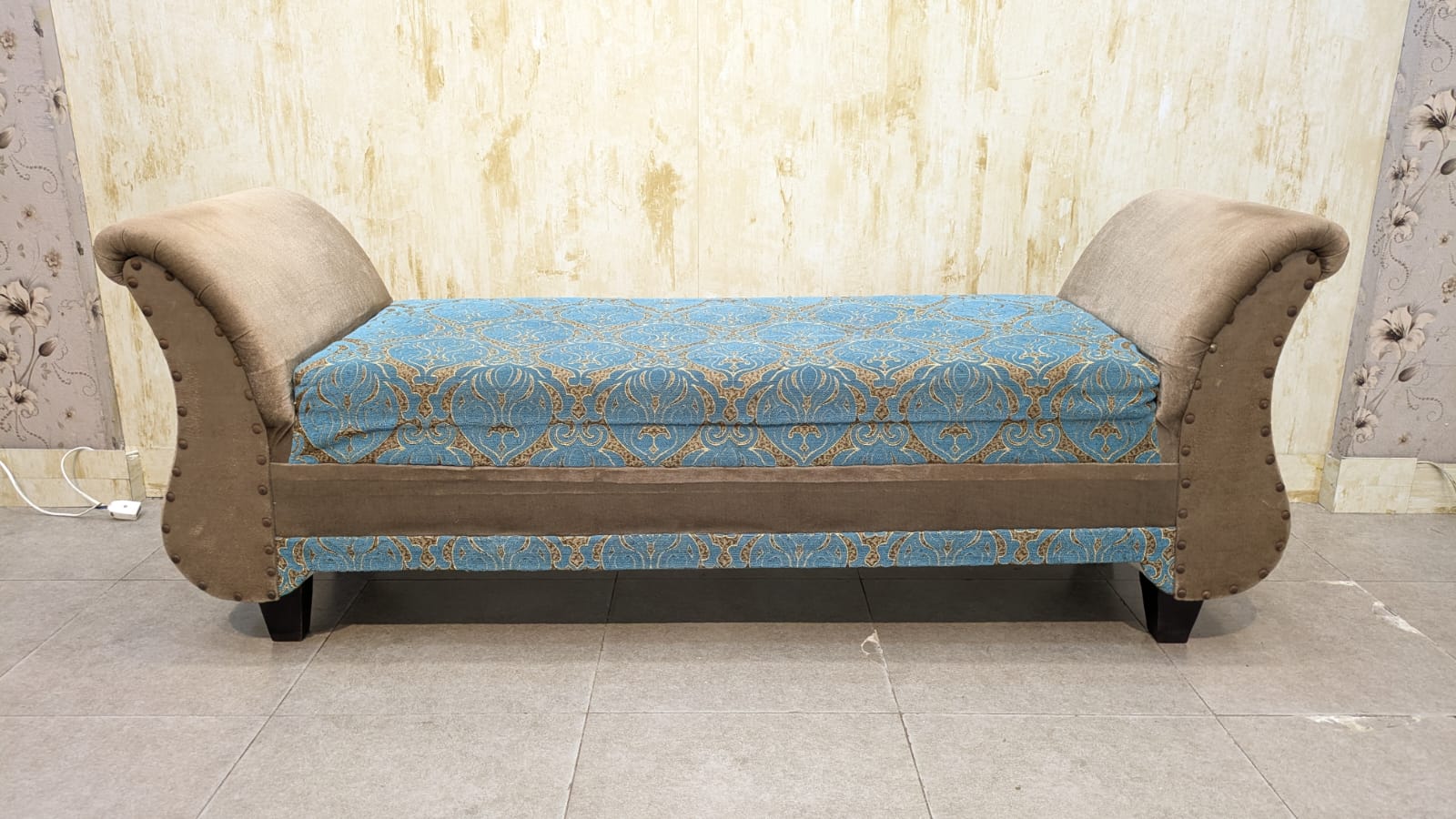 2 Seater Seattee