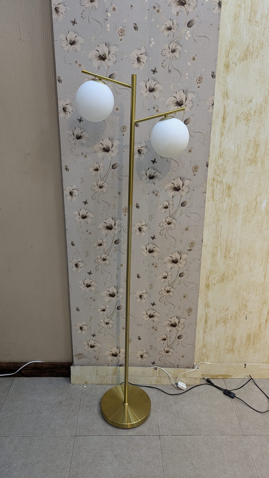 Elegant Modern Double-Globe Floor Lamp