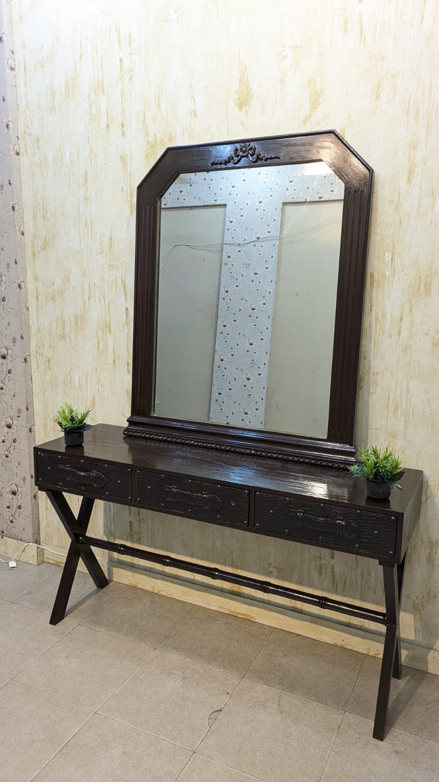 Console with Wall-Mounted Mirror