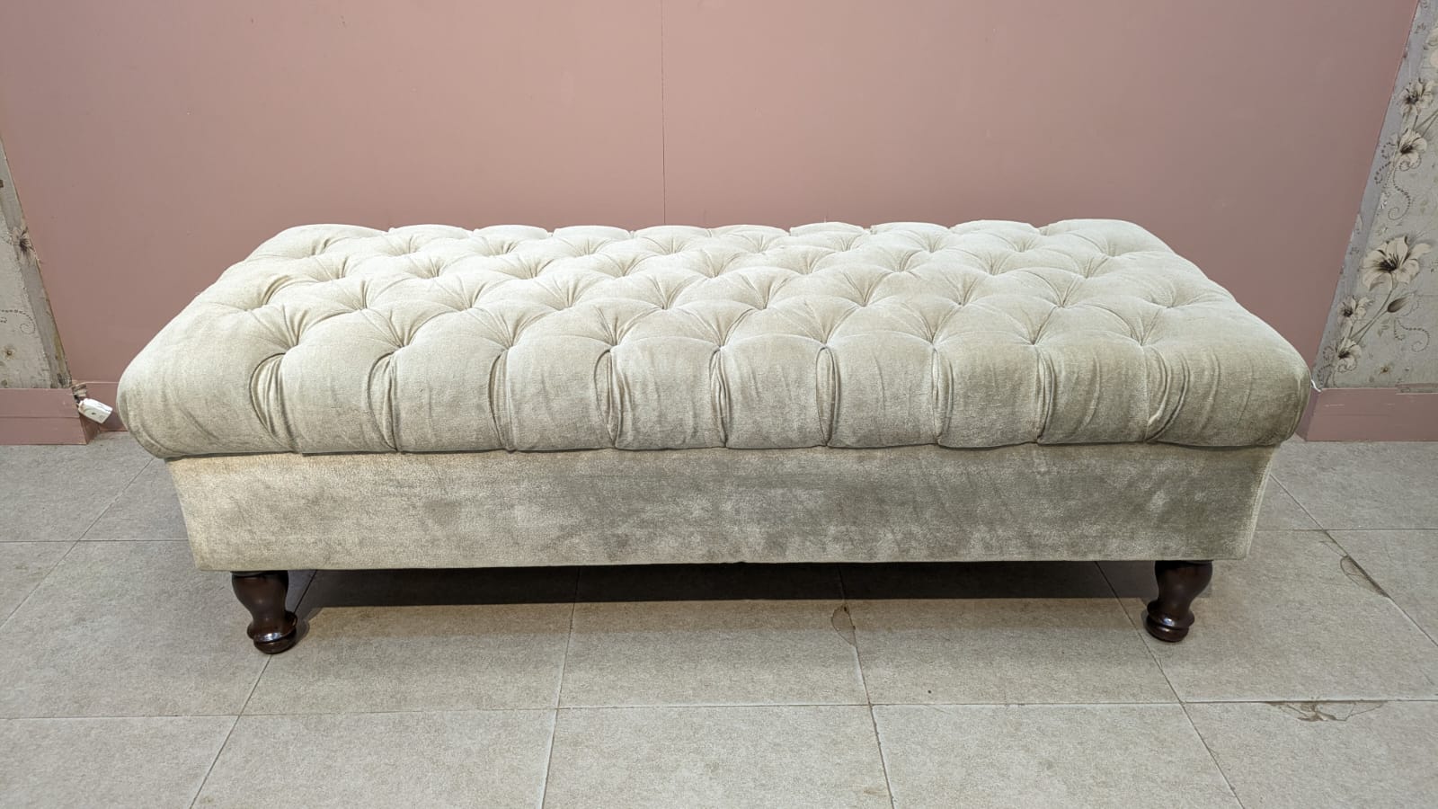 Chesterfield 2.5 Seater Settee