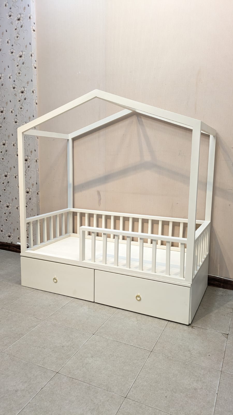 Kids House Style Bed with Mattress