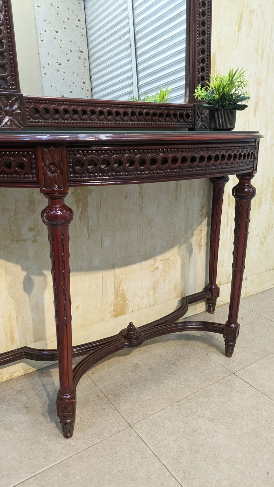 Console with wall Mounted Mirror