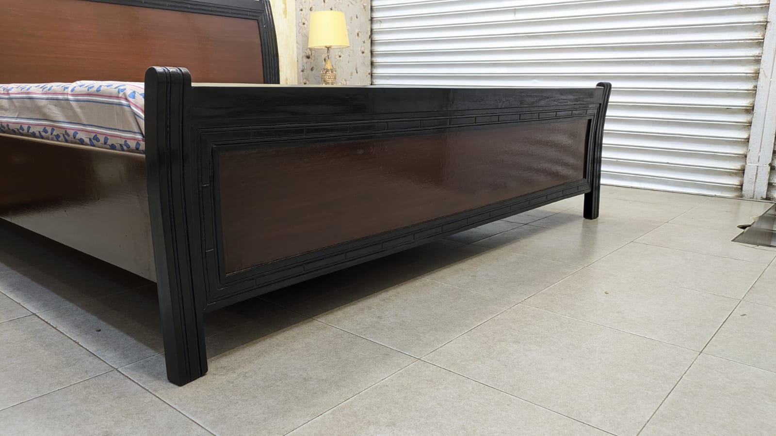 King Size Bed With 2 Side tables