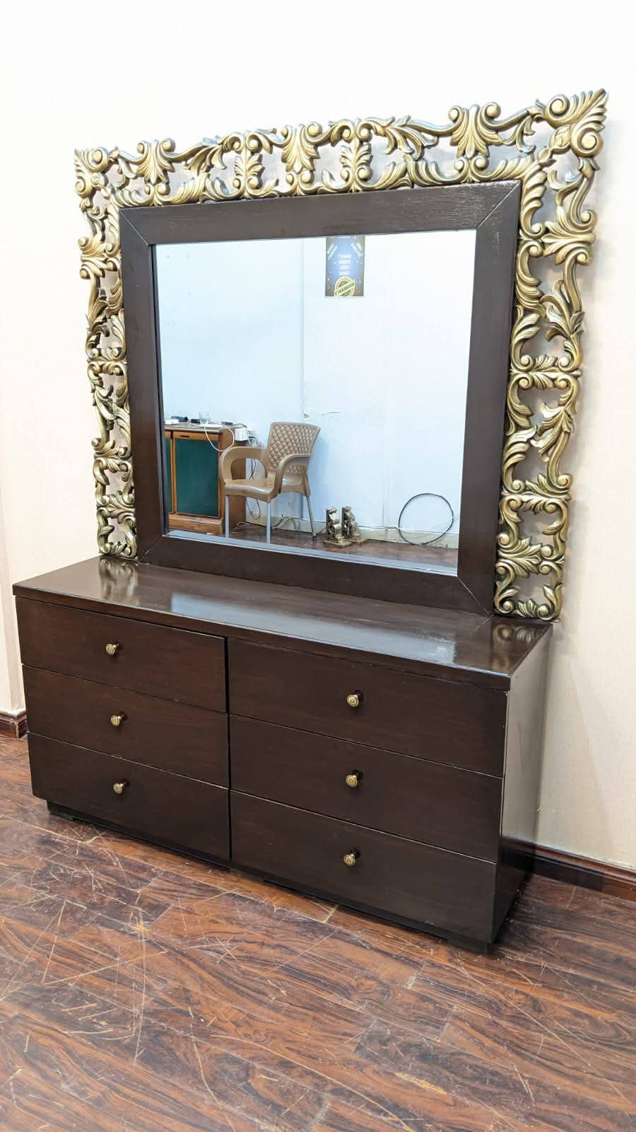 King Size Bed with 2 Side Tables and Dressing Table