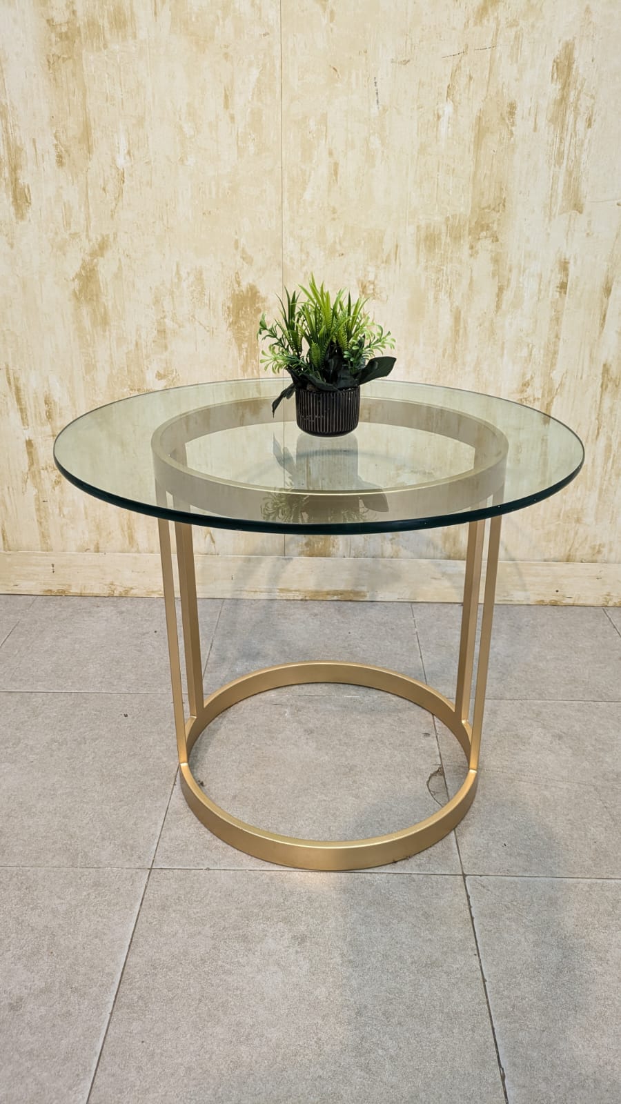 Corner Table