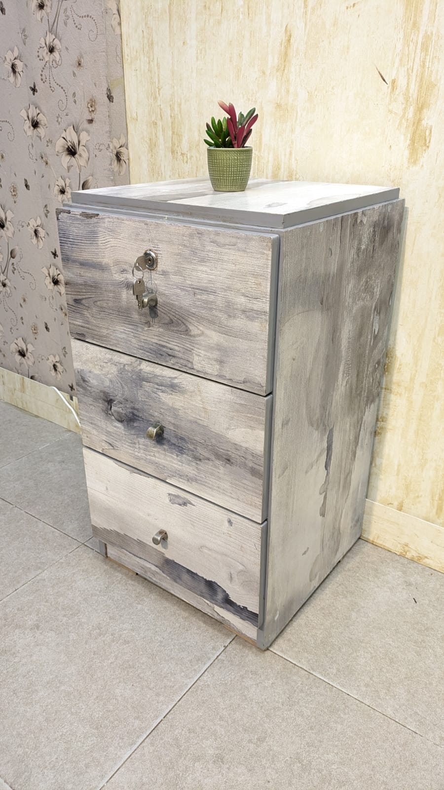 Pedastal drawer
