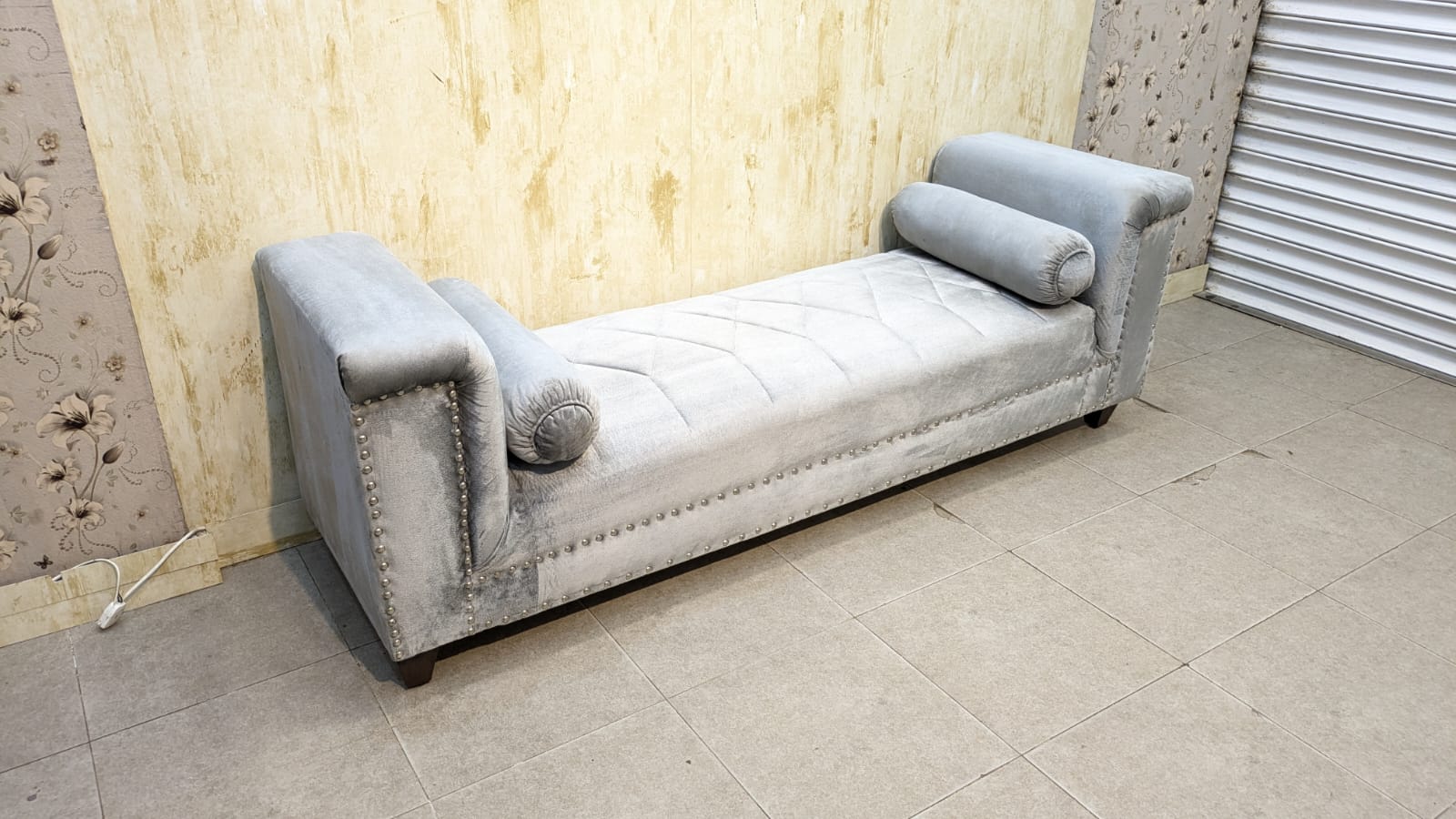 2.5 Seater Seattee